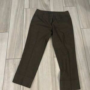 New York & Company brown capri pants. Size 2. Great condition. Leg cuffs.